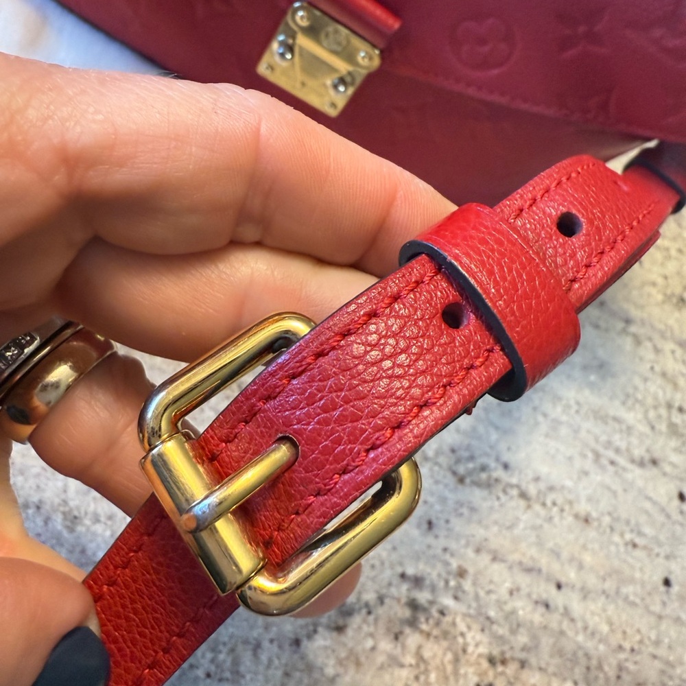 Louis Vuitton Pochette Métis Empreinte Red Scarlet | Full Set | Excellent - Picture 5 of 16